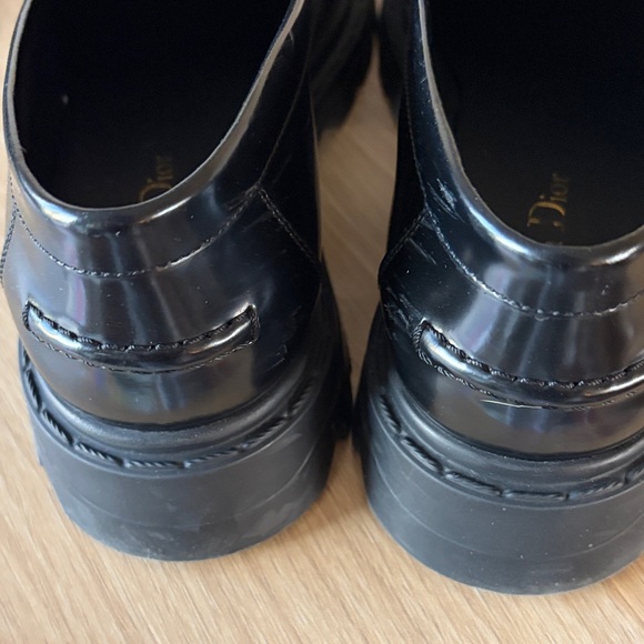 Dior Black Leather Slip-On Loafers with Gold Plaque
I do not keep boxes no box - Picture 2 of 6
